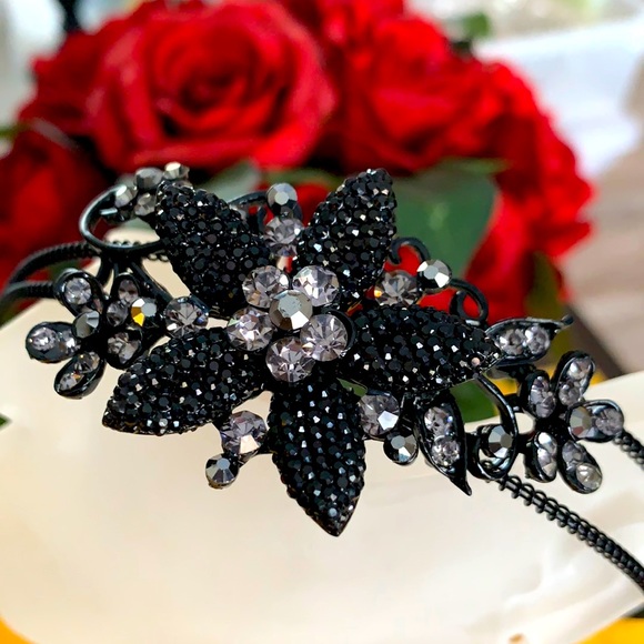 Accessories - New  Stunning Crystal Headband